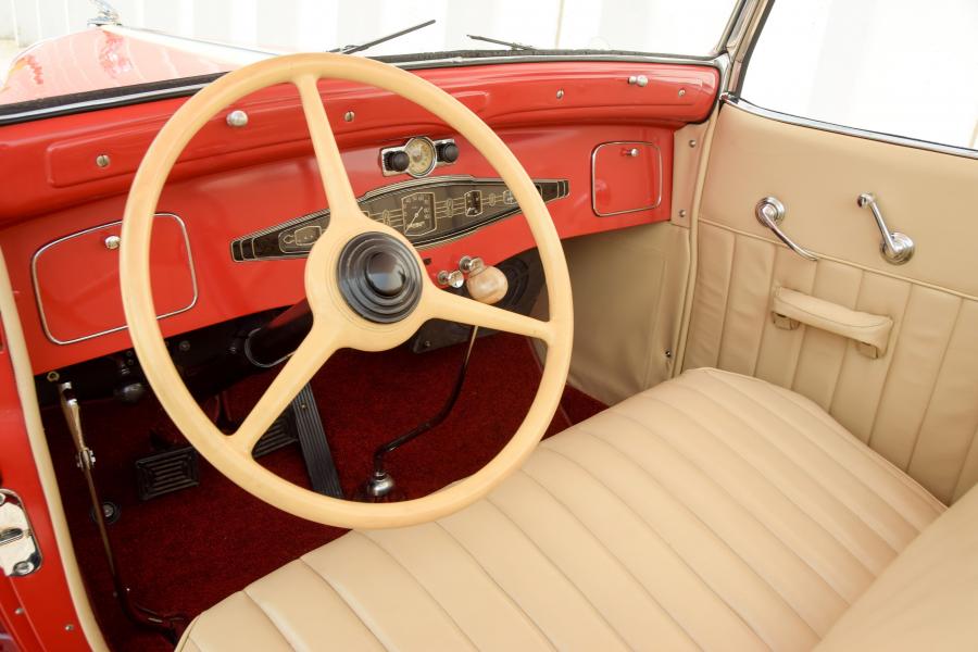 Интерьер Nash Ambassador Convertible Sedan (1093) 1932 года  (фото 3 из 13)